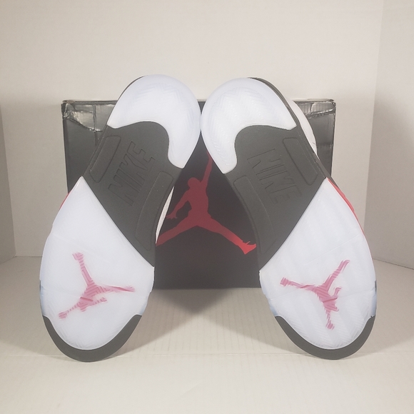 Men's Air Jordan 5 Retro - Picture 4 of 4